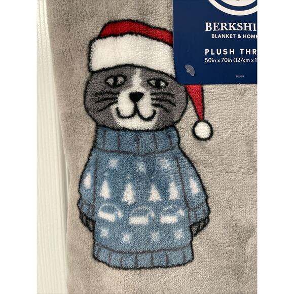 CHRISTMAS CATS in Hats & Fair Isle Sweaters LIFE IS GOOD 50X70 Throw Blanket Cat - Picture 5 of 8